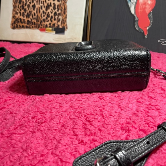 โSOLDโMARC JACOBS SHUTTER SHOT CROSSBODY - Picture 8 of 8